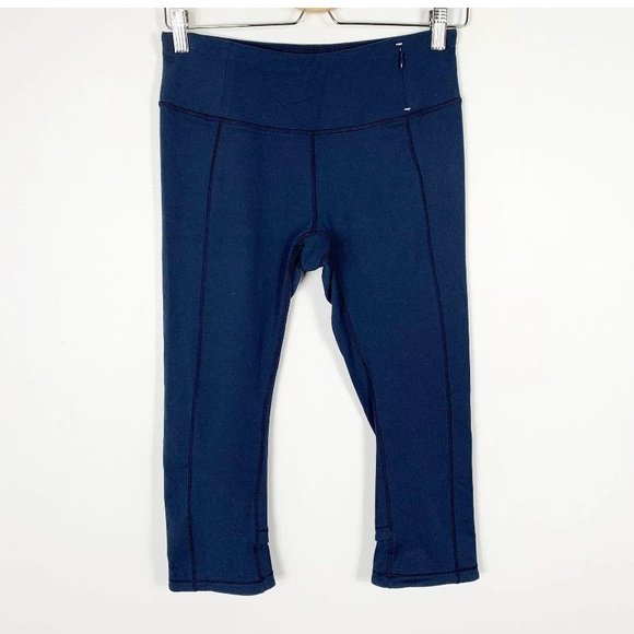 CALIA by Carrie Underwood Pants - CALIA by Carrie Underwood navy Capri leggings 🔥